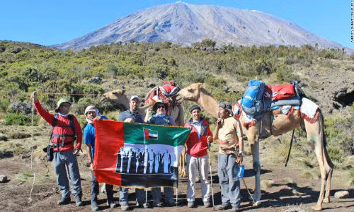 Hành trình chinh phục núi Kilimanjaro bằng lạc đà là trải nghiệm tuyệt vời và không thể nào quên đối với Majrin và những người bạn đồng hành.