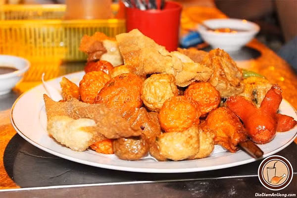 Cần phải hạn chế ăn đồ chiên rán nếu cơ thể bạn bắt đầu có dấu hiệu khó tiêu, không nên sử dụng các loại đồ rán đã chiên lại nhiều lần và không nên dùng loại dầu ăn đã nhiều lần chế biến.