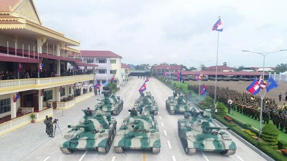 Vũ khí hạng nặng của lữ đoàn đều thuộc hàng “chuẩn và xịn” nhất Quân đội Hoàng gia Campuchia. Nguồn ảnh: bmpd