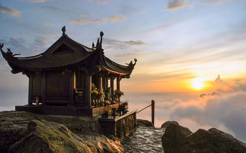 Yen Tu - diem den ly tuong dip nghi le Tet duong lich 2024-Hinh-4