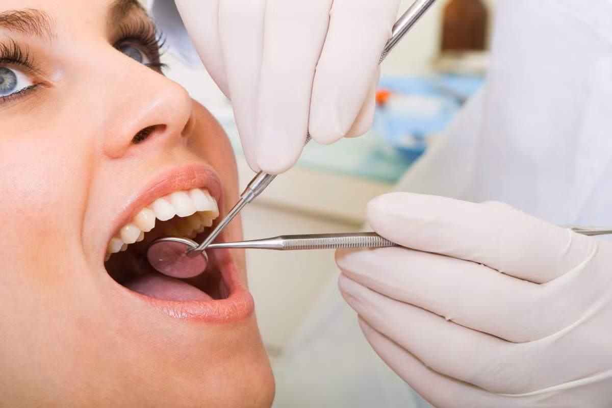 Về sức khỏe: Những người sinh ngày 12/1 có thể gặp một số vấn đề liên quan đến phổi và răng miệng. Do đó, bạn nên đến khám, kiểm tra sức khỏe ngay khi phát hiện những triệu chứng đầu tiên để tránh để tình trạng trở nên xấu hơn.