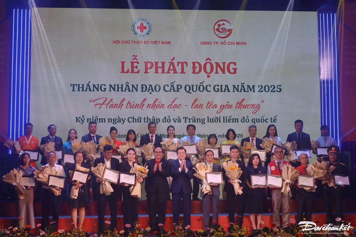 Chu tich Do Van Chien du Le phat dong Thang Nhan dao cap quoc gia nam 2025-Hinh-4