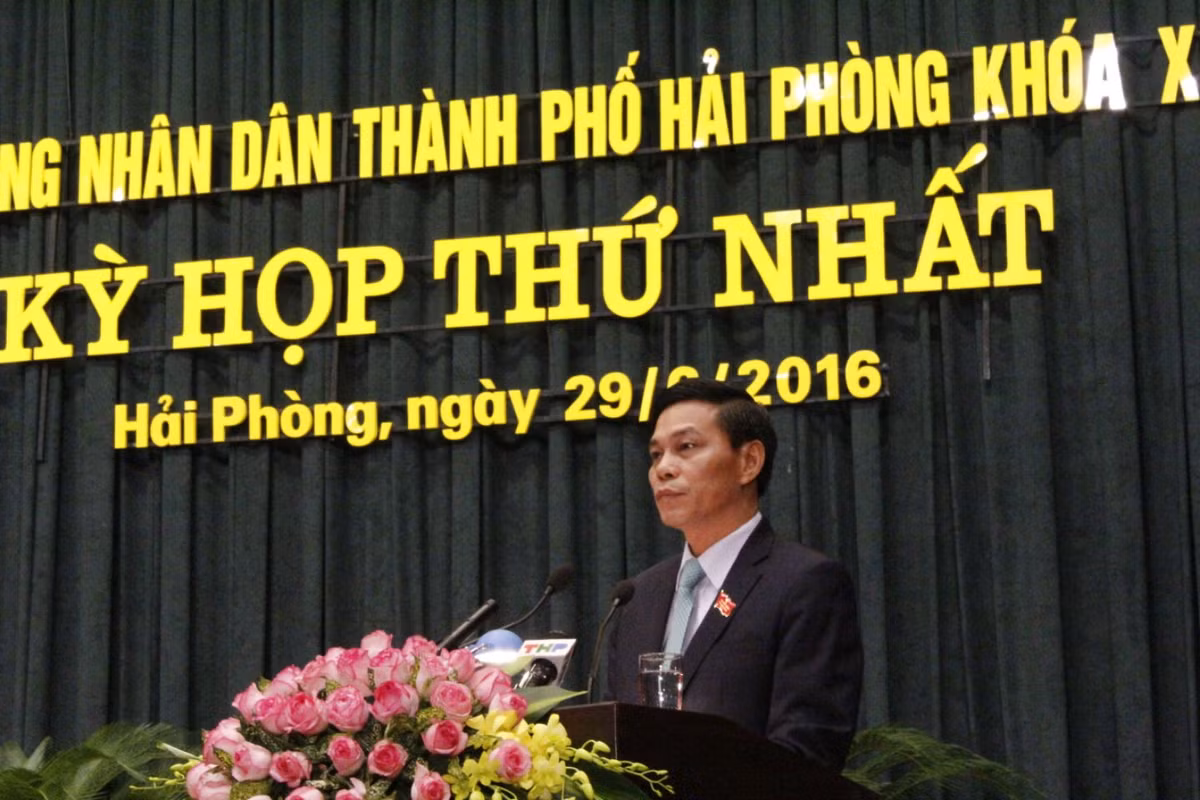 Ong Nguyen Van Tung duoc bau giu chuc Chu tich UBND Hai Phong