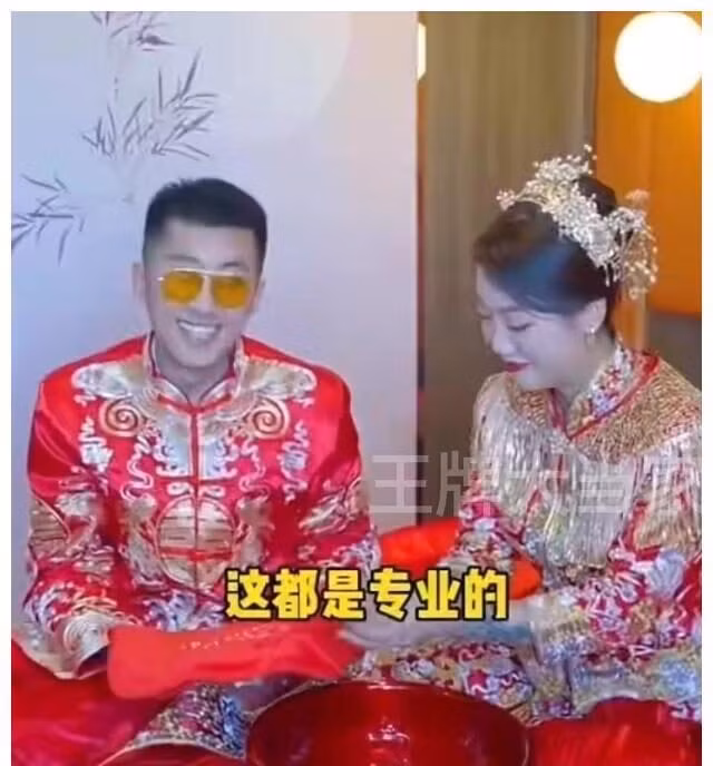 Nha gai ep chu re uong nuoc rua chan khien dan mang “soi mau”-Hinh-4