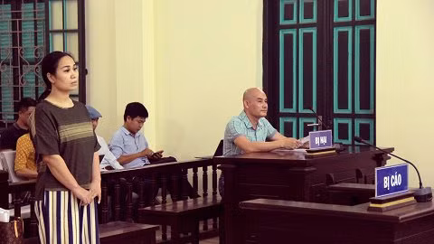 Khoi to nguyen thuong uy cong an vu gai ma tuy tong ban trai vao tu-Hinh-2