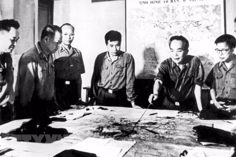 Bài học lịch sử quý giá từ sự kiện 30/4/1975 - Hình 3 Bai hoc lich su quy gia tu su kien 30/4/1975-Hinh-3
