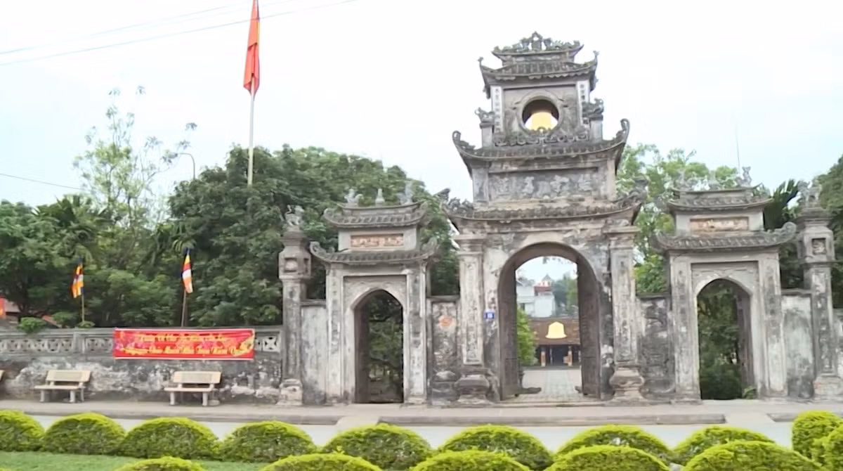 Chua Chuong - huyen thoai linh thieng giua long Pho Hien xua