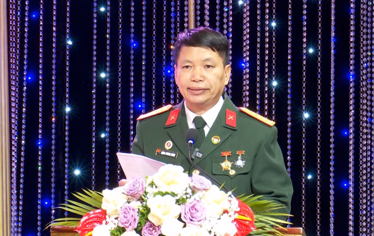 Lan tỏa yêu thương cùng “Trái tim người lính“ - Hình 4 Lan toa yeu thuong cung “Trai tim nguoi linh“-Hinh-4
