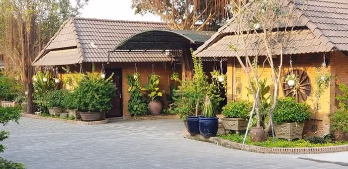 Gia Trang quan - Tram Chim Resort sai pham the nao ma bi cuong che?