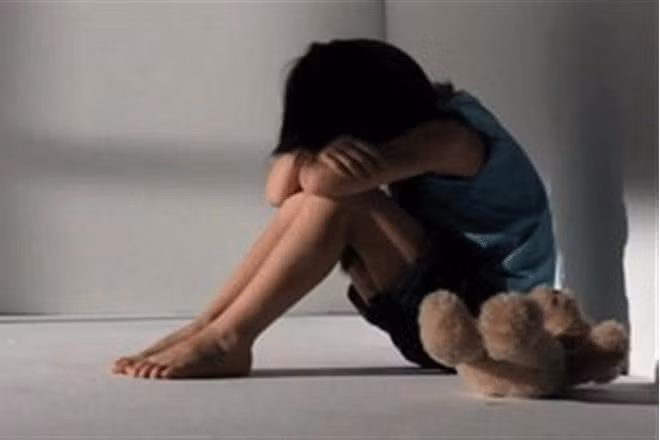 Can bo tu phap giao cau tre em khai gi?