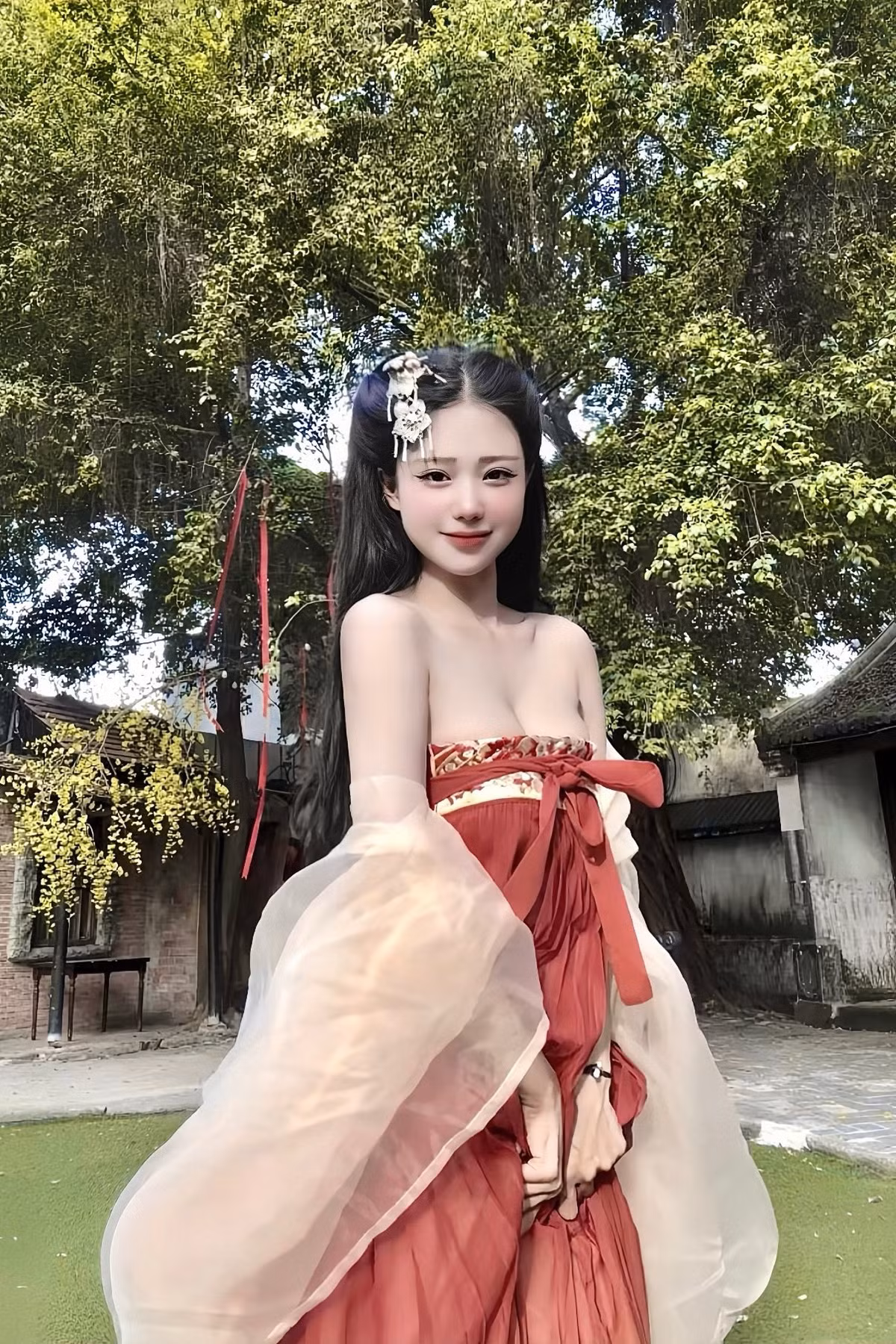 Chiếc đàn tỳ bà đặt bên cạnh càng khiến khung hình trở nên thơ mộng, đậm chất Á Đông – khiến người xem dễ liên tưởng đến hình ảnh nàng yêu nữ trong bộ phim Tây Du Ký.