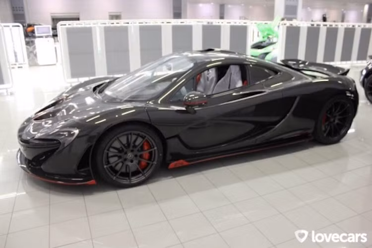 Từ năm ngoái, hãng xe Anh quốc McLaren đã công bố kế hoạch tạo ra 20 chiếc siêu xe P1 Carbon Series, tuy nhiên trên thực tế chỉ có 5 chiếc sẽ được chế tạo.