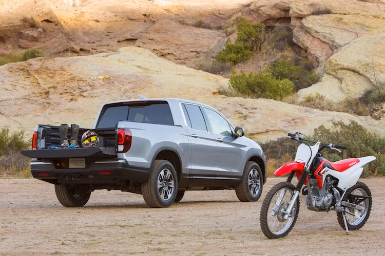 Là một mẫu bán tải được thiết kế hướng tới thị trường Mỹ, hiện tại Honda chưa công bố chính xác giá và ngày bán ra của Ridgeline thế hệ mới.