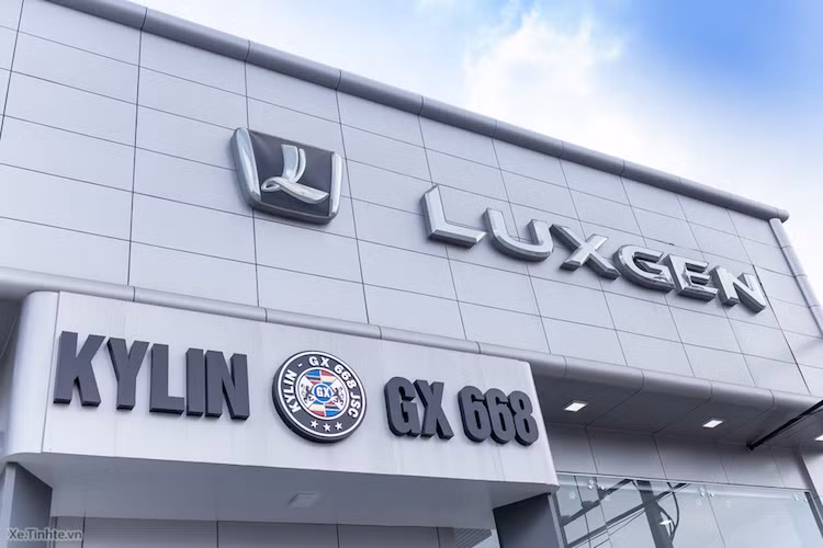 Nhân dịp khai trương showroom mới tại Sài Gòn, Luxgen Việt Nam cũng đồng thời công bố chương trình ưu đãi dành cho khách hàng mua xe với gói bảo hành chính hãng 3 năm 100.000 Km, tuỳ điều kiện nào đến trước.