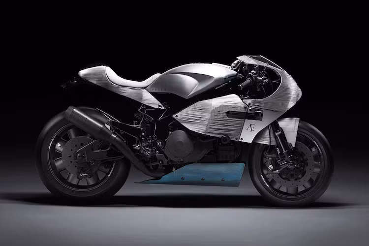 Dựa trên phiên bản Honda RC51 SP2 "đời cuối", Praem SP3 sử dụng động cơ V-Twin với góc nghiêng giữa 2 xi-lanh 90 độ. Động cơ này được nâng cấp bằng xú-páp titan, piston tỉ số nén cao JE, ECU Power Commander...