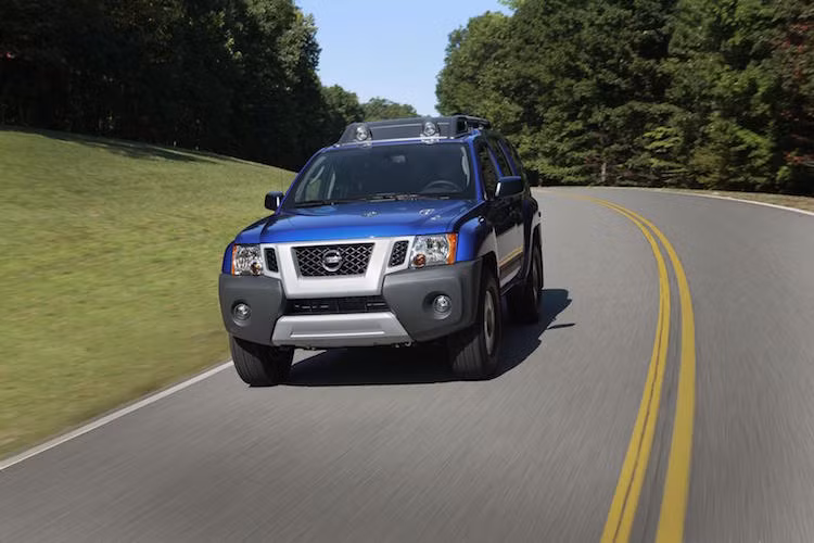 Giống những chiếc SUV cổ điển, XTerra được thiết kế nhằm hướng tới khả năng offroad vượt trội, đổi lại nội thất và hiệu năng vận hành trên đường phố không nổi bật. So với những mẫu crossover hiện nay của Nissan, khá dễ hiểu khi XTerra không chiếm được cảm tình từ đa số khách hàng thông thường.