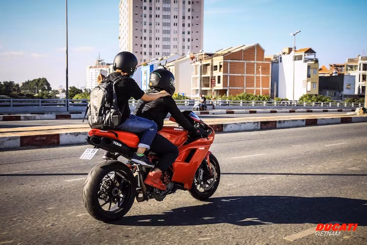 Một số dòng xe hiếm hơn, có mặt từ trước khi Ducati chính thức bước chân vào Việt Nam cũng có mặt như 848, 1098...