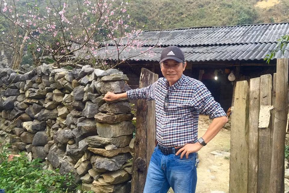 “Tinh khuc bach duong” quang cao lo, Pham Dong Hong: “Sao kiem duyet khong cat?“-Hinh-3