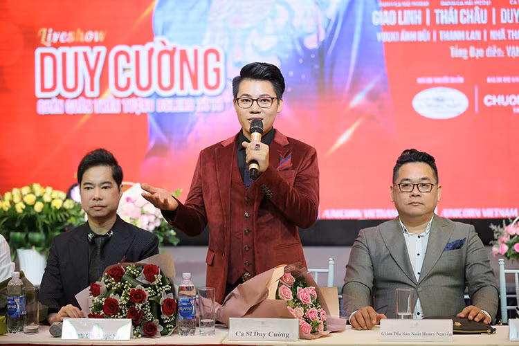 Den ung ho truyen nhan Duy Cuong, Ngoc Son bi “quay” chuyen chua lay vo