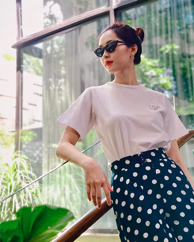 Hoa hậu Đặng Thu Thảo chia sẻ ảnh do chính ông xã chụp và nhận gần 11.000 like chỉ sau 2 tiếng đăng tải.