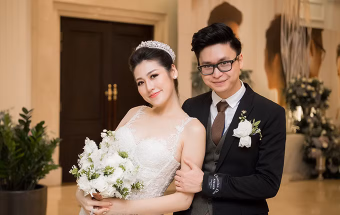 Hình ảnh Á hậu Tú Anh và ông xã điển trai (Ảnh: Ngôi Sao)