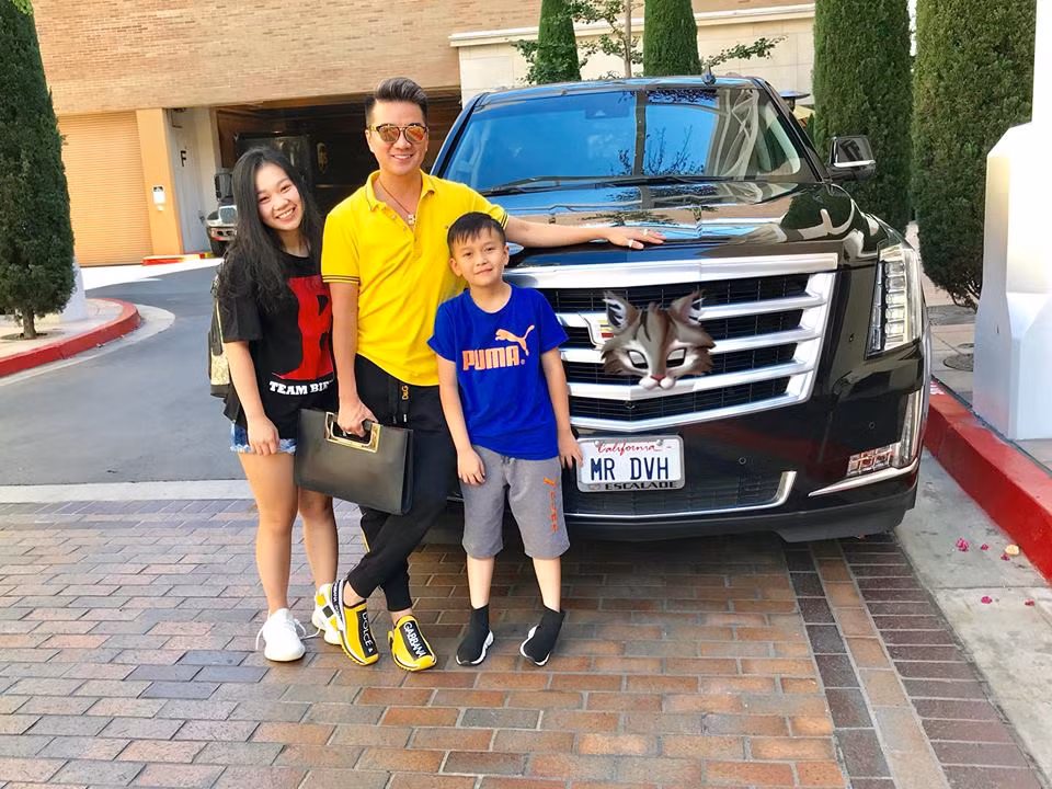 Chiếc xe này được Đàm Vĩnh Hưng tậu từ đầu tháng 5/2018 nhưng đến tháng 6 anh mới có thể đưa về Việt Nam.