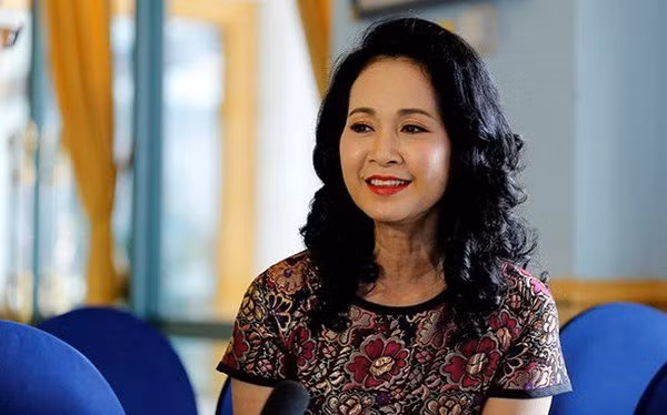 NSND Lan Huong tai xuat trong 