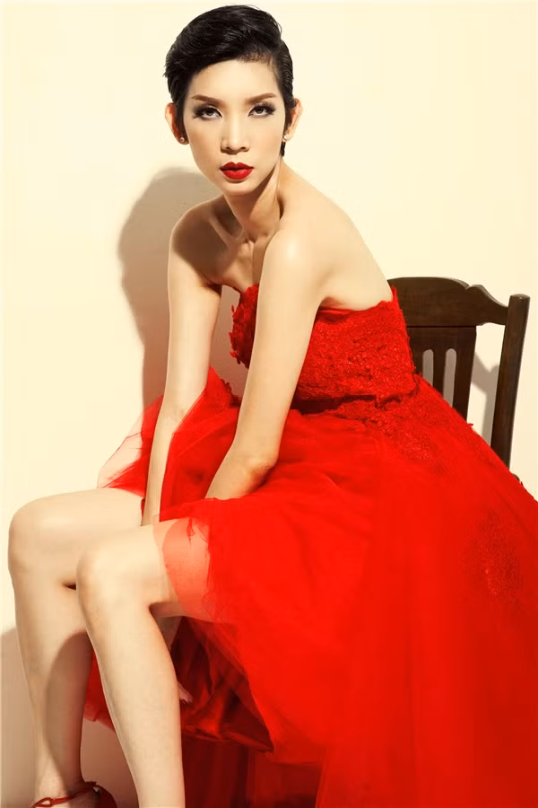 Siêu mẫu Xuân Lan.