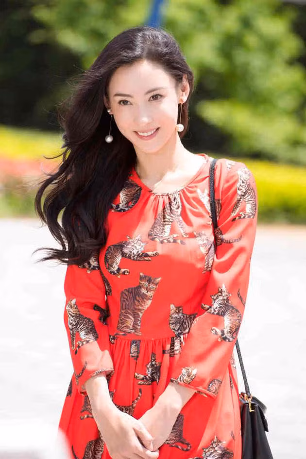 Truong Ba Chi - Ngo Kien Hao vuong nghi van phim gia tinh that-Hinh-2