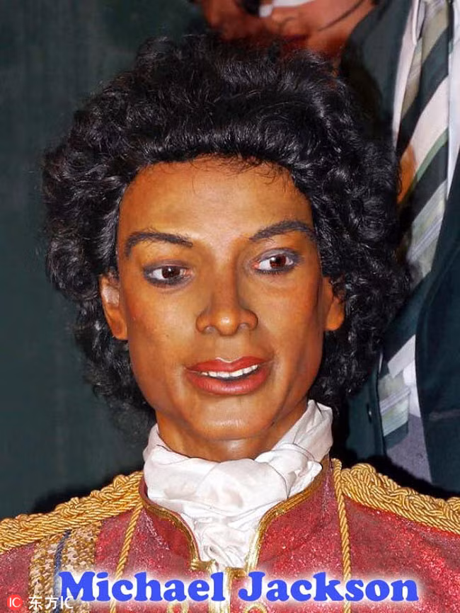 11. Bảo tàng tượng sáp Louis Tussauds Bảo tàng ở Great Yarmouth, Anh, thu hút hàng nghìn du khách tham quan mỗi năm. Điều đặc biệt ở đây là tất cả các tượng sáp ở đây được tạo ra không dựa trên ngoại hình của người thật.