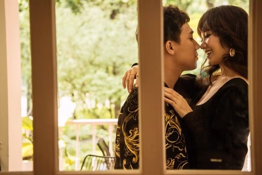 Tran Thanh – Hari Won tung anh tinh tu ky niem 17 thang ket hon