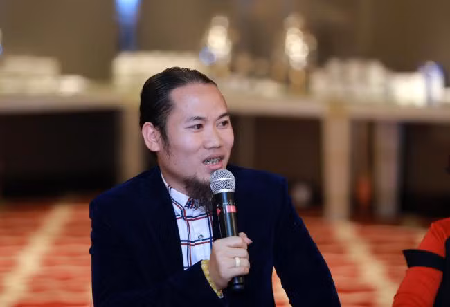 Nghệ sĩ hài Vượng Râu đã tiết lộ hàng loạt góc khuất của giới giải trí liên quan đến chất kích thích.
