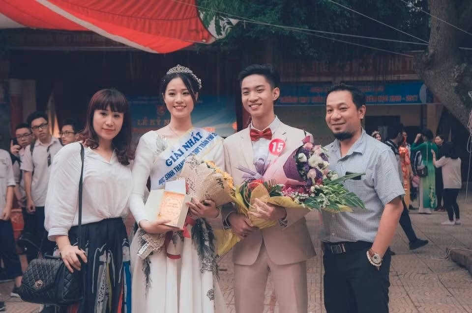 Bảo Châu được coi là “gương mặt đại diện” của trường THPT Trần Phú khi dành giải nhất cuộc thi “Nữ sinh thanh lịch 2017”.
