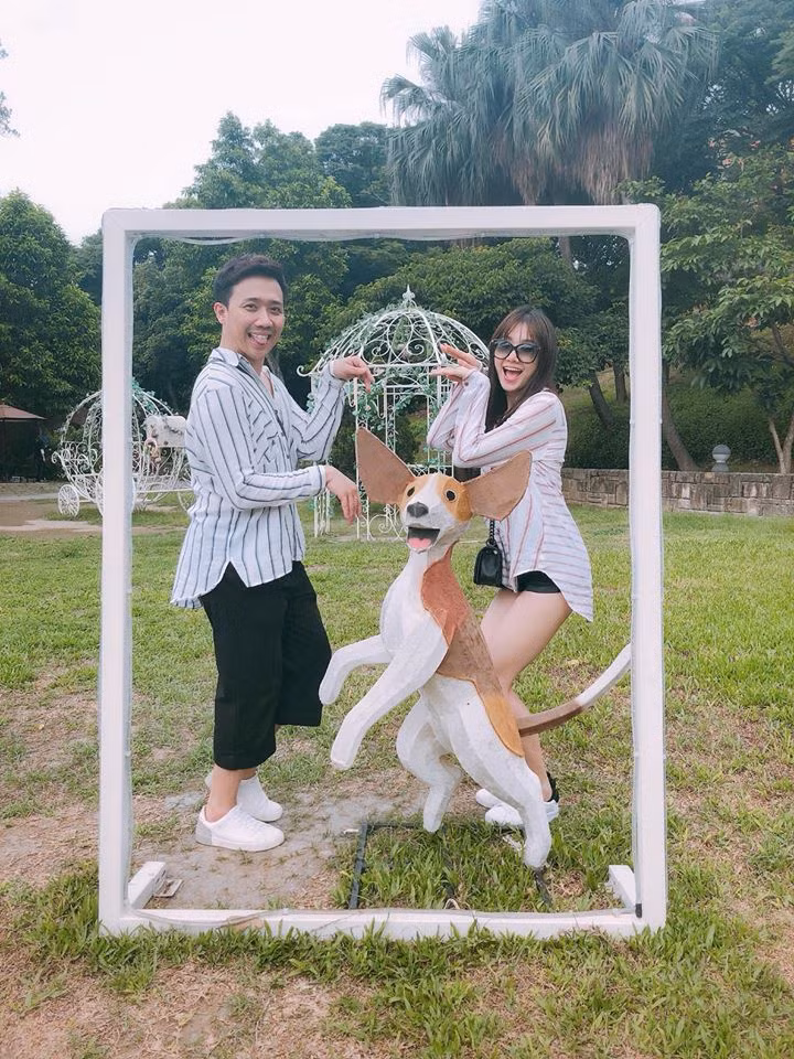 Cả hai đã có những khoảnh khắc vui vẻ nhưng không kém phần hài hước khi ở bên cạnh nhau.