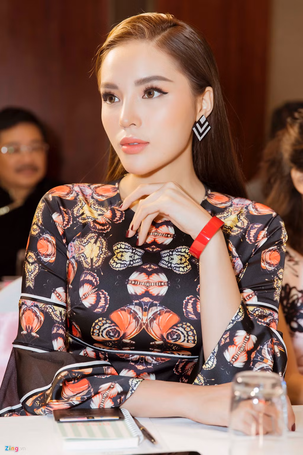 Hoa hậu Kỳ Duyên hiện tại có thu nhập chủ yếu nhờ vào việc đi sự kiện và kinh doanh bất động sản. Khác với Hoa hậu khác, cô xây dựng hình ảnh bản thân như một tín đồ thời trang cá tính. Những trang phục, phụ kiện hàng hiệu mới đều được cô sắm và khoe trên trang cá nhân. Gu thời trang của hoa hậu cũng cá tính, mạnh mẽ.
