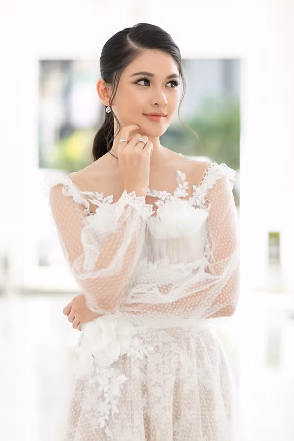 Từ khi giành được danh hiệu Á hậu, Thùy Dung gây được ấn tượng tốt với hình ảnh sạch scandal. Bởi vậy, khi thông tin trên rộ lên thì cư dân mạng đã sớm loại bỏ việc Á hậu 2 Hoa hậu Việt Nam 2016 Thùy Dung có liên quan đến vụ việc này.