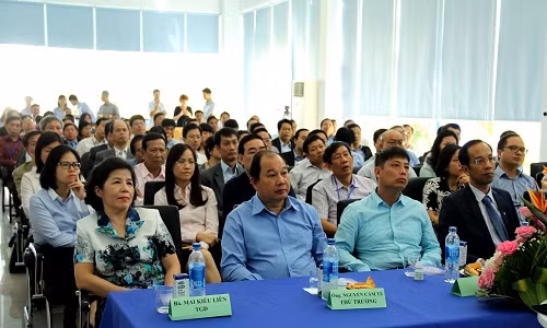 Vinamilk đã vinh dự được đón tiếp đoàn gồm 73 tham tán thương mại, công sứ Việt Nam tại các nước đến thăm siêu nhà máy sữa Việt Nam của Vinamilk tại Bình Dương.