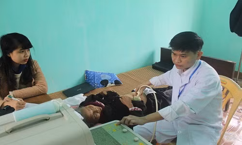 Cong ty CP Duoc pham Quoc te Abipha ” Chung tay ket noi - Chia se yeu thuong”-Hinh-4