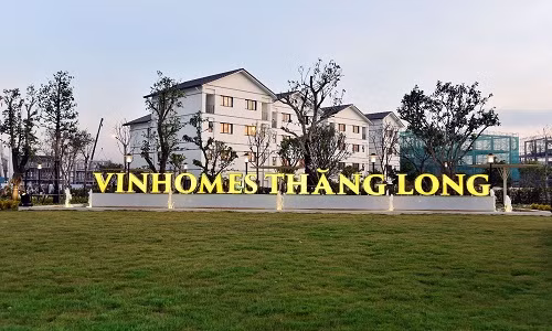 Vinhomes Thăng Long là dự án biệt thự sinh thái khép kín, biệt lập với đầy đủ các tiện ích hoàn hảo do Tập đoàn Vingroup làm chủ đầu tư. Chính thức ra mắt từ ngày 29/5/2016, dự kiến giao nhà cho khách cuối tháng 12/2016.