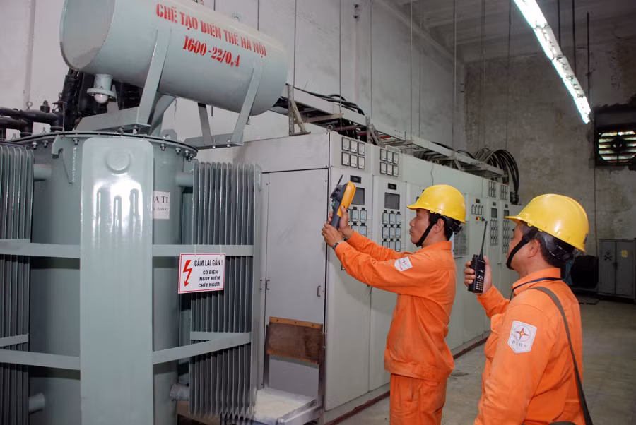 EVN HANOI dam bao dien phuc vu DH Dang toan quoc lan thu XII-Hinh-2