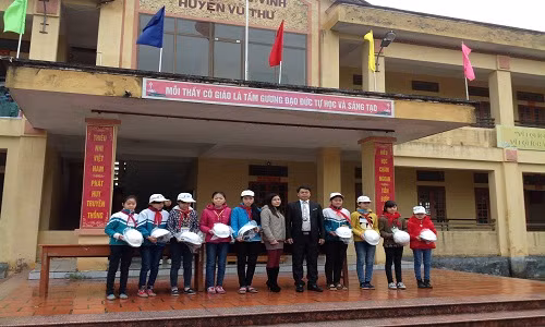 Xe dien Anbico tich cuc huong ung nam ATGT 2016 tren ca nuoc-Hinh-4