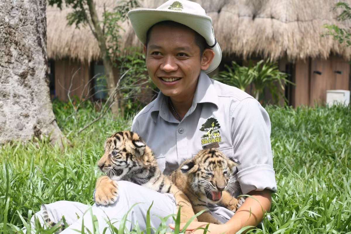 Những bước chân đầu tiên của Phú và Quốc tại Vinpearl Safari Phú Quốc.
