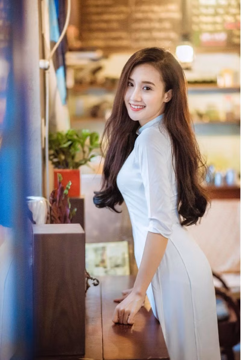 Cô gái được nhắc đến là Bảo Bảo (tên đầy đủ là Phan Bảo Ngân, sinh năm 1996) sinh ra và lớn lên ở Đồng Nai. Hiện Bảo Bảo đang là sinh viên năm 3 khoa Quan hệ quốc tế trường ĐH Huflit, TP.HCM.