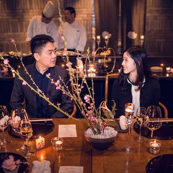 Không chỉ vậy, cuộc sống hôn nhân của hot girl số 1 Trung Quốc cũng vô cùng viên mãn khiến nhiều người ngưỡng mộ.
