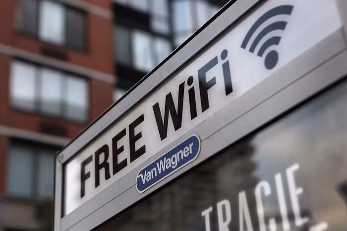 Bat mi cach dung Wi-Fi mien phi tranh ruoc hoa vao than