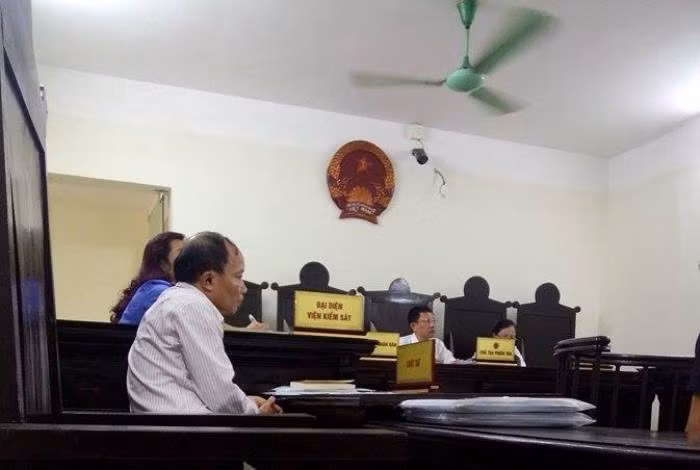 Án treo cho 6 cán bộ BV Nội tiết Trung ương 'đục' tiền nhà nước? An treo cho 6 can bo BV Noi tiet Trung uong