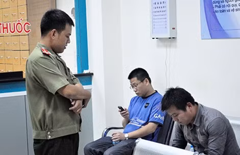 ''Khui'' cơ sở y tế như phòng khám An Khang thuê bác sĩ TQ phạm luật - Hình 3 ''Khui'' co so y te nhu phong kham An Khang thue bac si TQ pham luat-Hinh-3