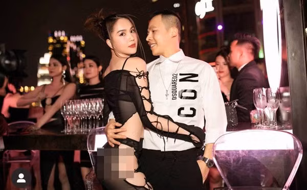 Những ngày gần đây, Ngọc Trinh liên tục gây chú ý khi chọn thiết kế hở hang, ít người dám thử.