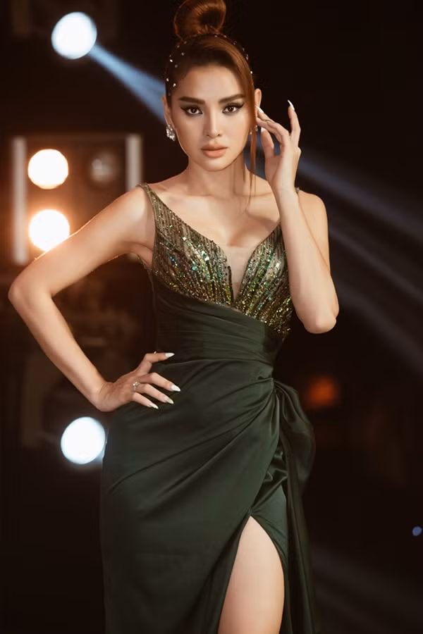 Những ngày đầu năm, gu thời trang của Phương Trinh Jolie liên tục ghi điểm khi xuất hiện trước công chúng.