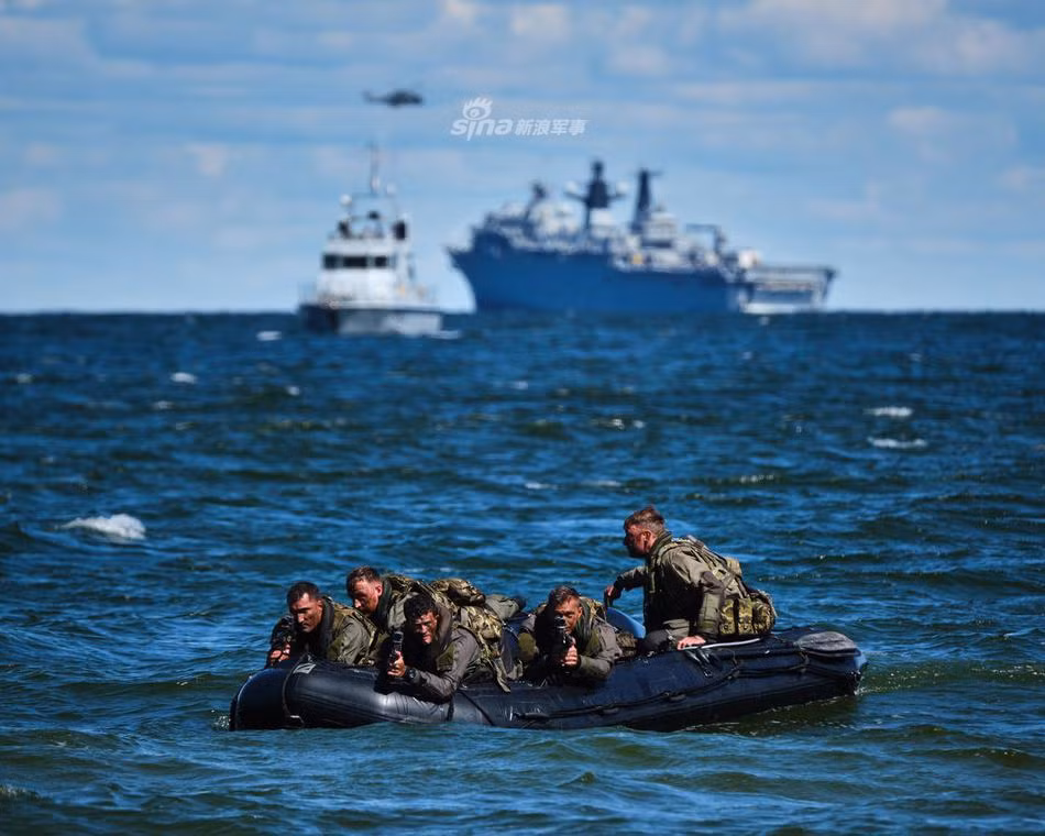 Cuộc tập trận Người bảo vệ Baltic - Baltic Protector vừa diễn ra ở Đan Mạch được coi là một trong những cuộc tập trận trên biển quy mô lớn bậc nhất mà NATO tự tổ chức mà không cần tới sự tham gia của Hải quân Mỹ. Nguồn ảnh: Royalnavy.